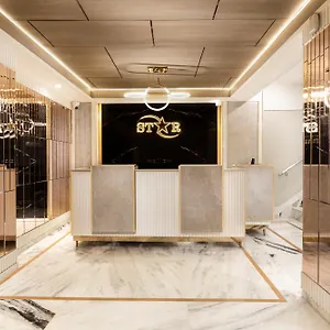 Star By Star Group- Near Delhi Airport Нью-Дели