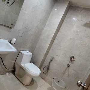 Отель Redton, Нью-Дели